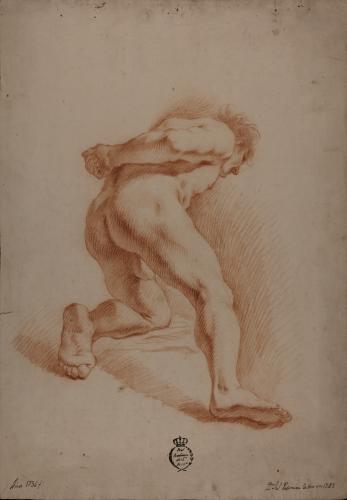Estudio de modelo masculino desnudo semirradillado con el brazo derecho a la espalda